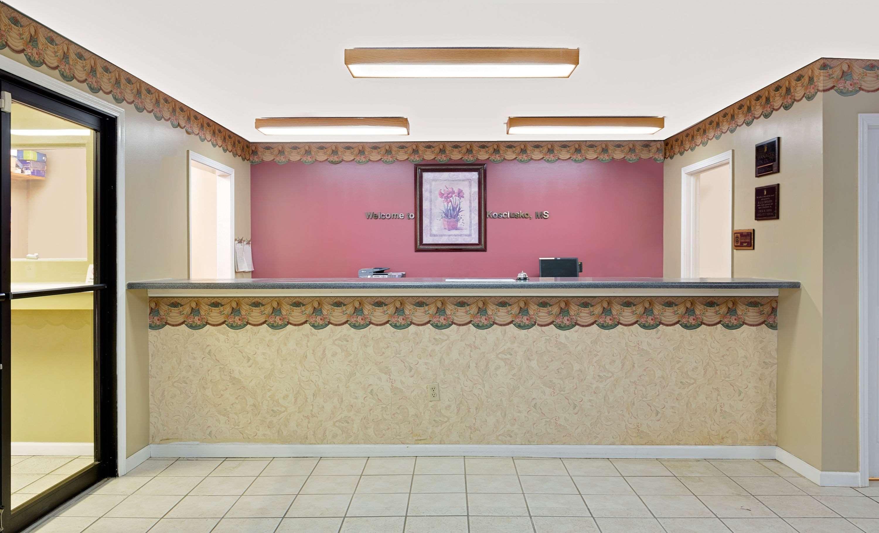 Super 8 By Wyndham Kosciusko Motel Екстериор снимка