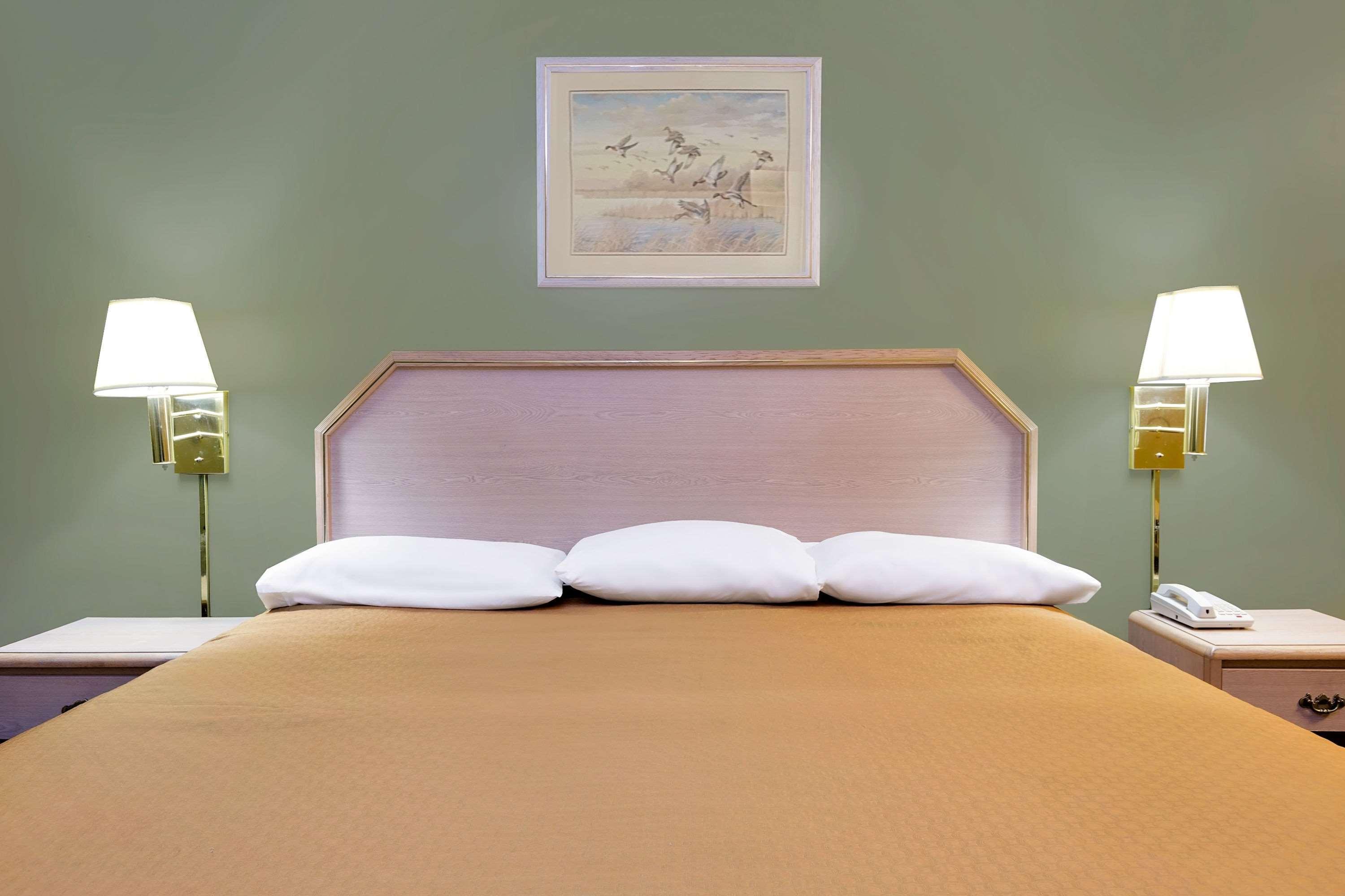 Super 8 By Wyndham Kosciusko Motel Екстериор снимка