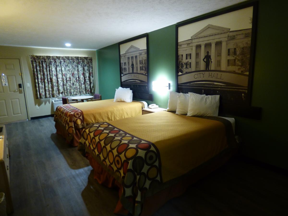 Super 8 By Wyndham Kosciusko Motel Екстериор снимка