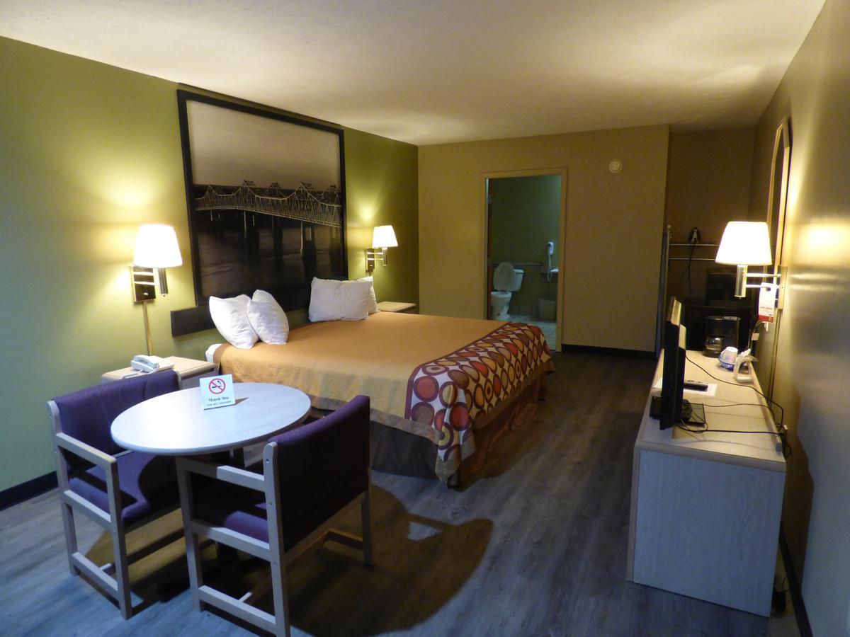 Super 8 By Wyndham Kosciusko Motel Екстериор снимка